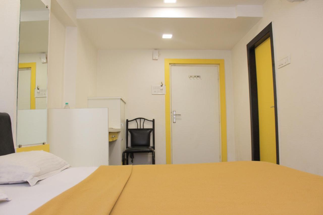 Hotel Maa Sharda Indaur Kültér fotó